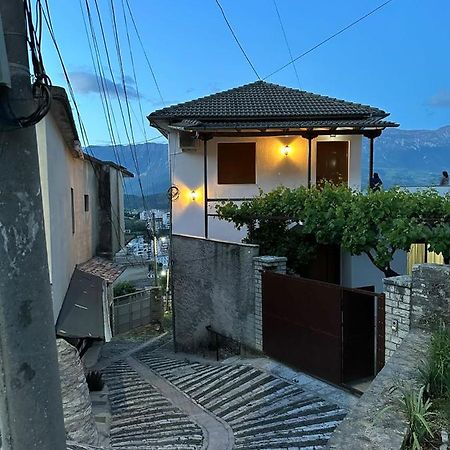 Jons Apartment Gjirokastër المظهر الخارجي الصورة