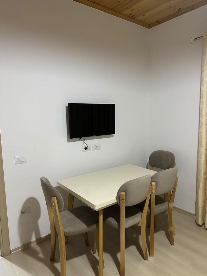 Jons Apartment Gjirokastër المظهر الخارجي الصورة