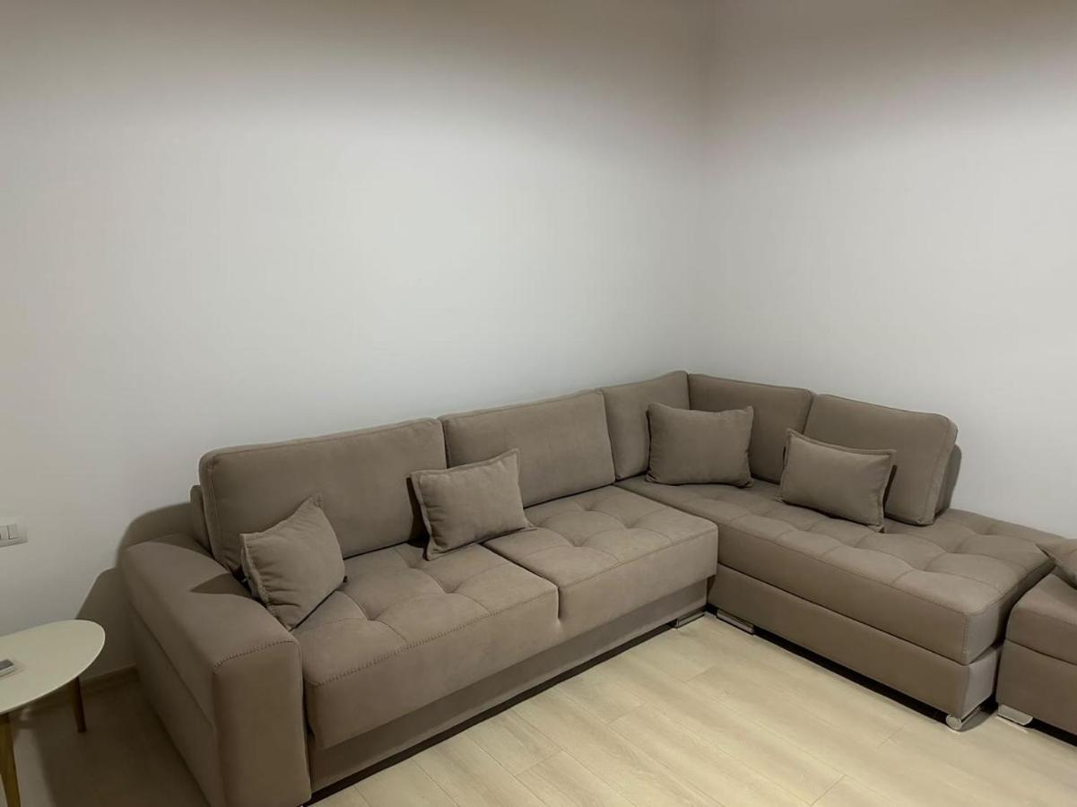 Jons Apartment Gjirokastër المظهر الخارجي الصورة