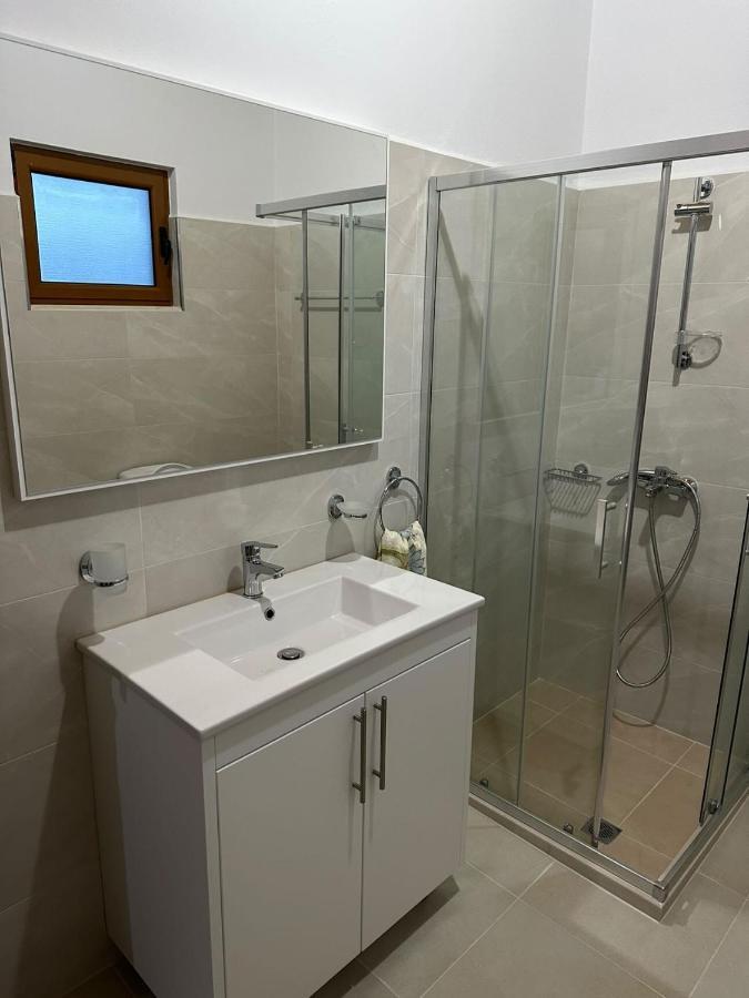 Jons Apartment Gjirokastër المظهر الخارجي الصورة